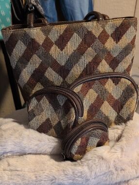 Bueno Brown & Tan Geometric Tapestry Tote with Pouches